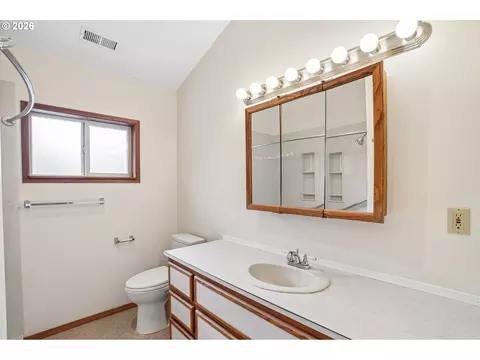 Bath - 28450 SE K W Anderson Rd, Gresham, OR 97080 photo 1 of 3