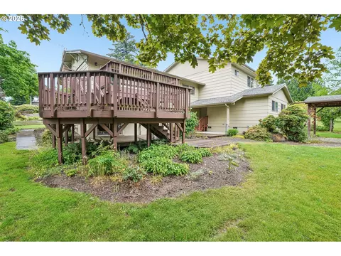 Exterior - 28450 SE K W Anderson Rd, Gresham, OR 97080 photo 6 of 15