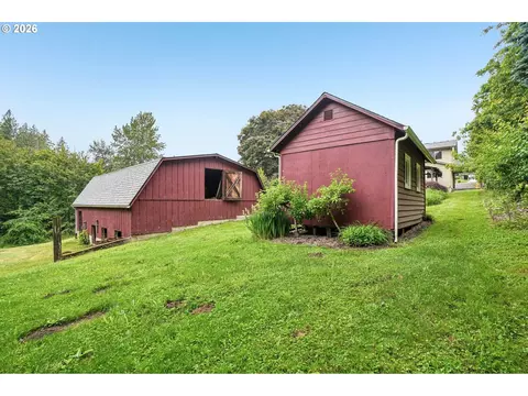 Exterior - 28450 SE K W Anderson Rd, Gresham, OR 97080 photo 8 of 15