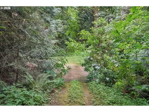 Exterior - 28450 SE K W Anderson Rd, Gresham, OR 97080 photo 11 of 15