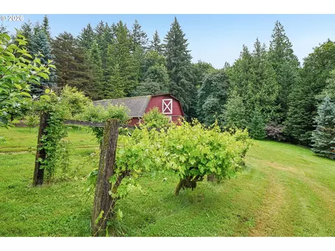 Exterior - 28450 SE K W Anderson Rd, Gresham, OR 97080 photo 9 of 15