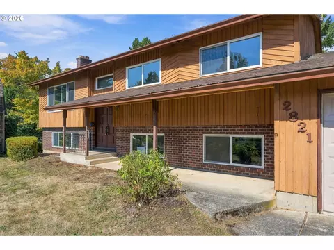 Exterior - 2821 SW Willowbrook Ct, Gresham, OR 97080 photo 2 of 12
