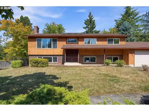 Exterior - 2821 SW Willowbrook Ct, Gresham, OR 97080 photo 11 of 12