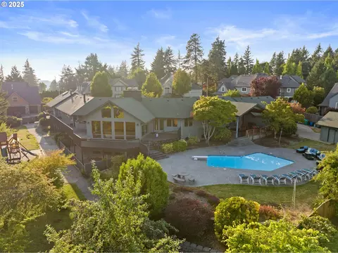 14330 SE Donatello Loop, Happy Valley, OR 97086
