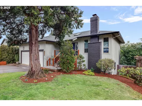 5217 Summit St, West Linn, OR 97068