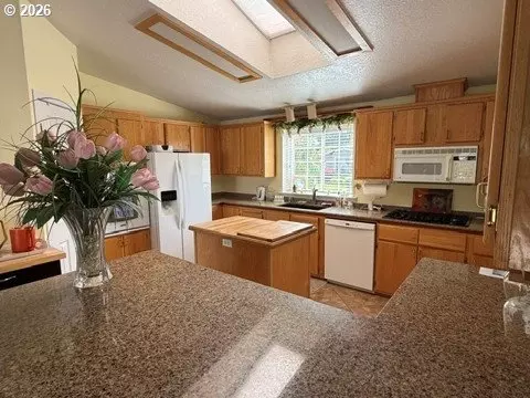 Kitchen - 2490 Blue Boy Ln, Eugene, OR 97404 photo 2 of 3
