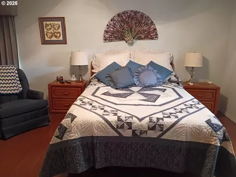 Bedroom - 2490 Blue Boy Ln, Eugene, OR 97404 photo 2 of 3