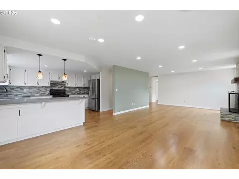 Living - 3848 SW 8th St, Gresham, OR 97030 photo 2 of 2