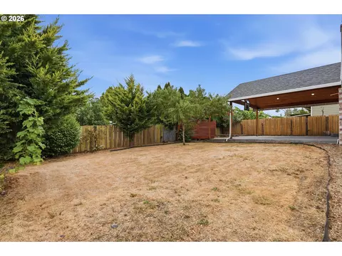 Exterior - 3848 SW 8th St, Gresham, OR 97030 photo 5 of 6