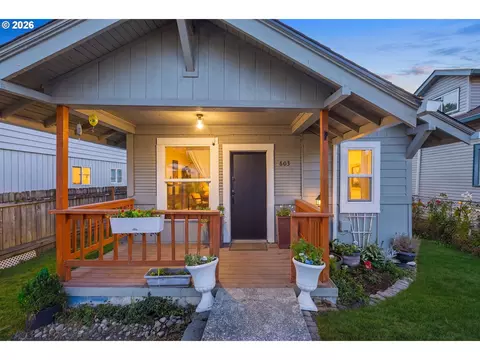 803 Pacific Ave, Kelso, WA 98626