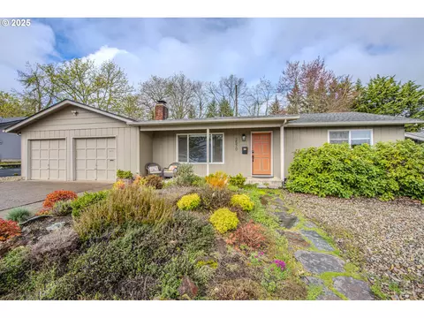 2570 Fillmore St, Eugene, OR 97405