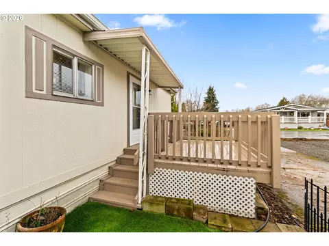 1400 Candlelight Dr #208, Eugene, OR 97402 photo 22