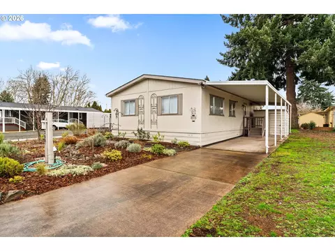 1400 Candlelight Dr #208, Eugene, OR 97402 photo 2