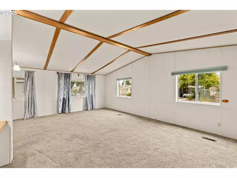 1400 Candlelight Dr #208, Eugene, OR 97402 photo 6