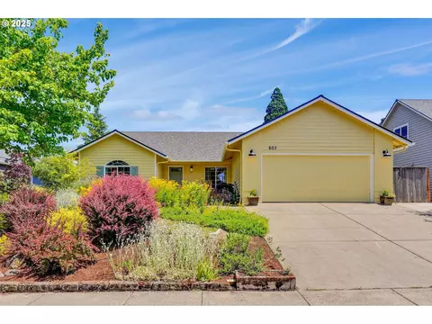 603 Lone Oaks Loop, Silverton, OR 97381