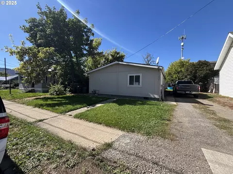 1404 N Cherry St, La Grande, OR 97850