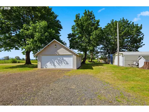 Exterior - 29259 Clear Lake Rd, Eugene, OR 97402 photo 3 of 9