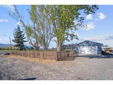 1180 H St, Baker City, OR 97814