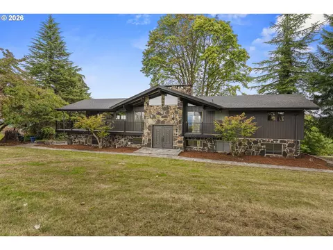 816 Si Town Rd, Castle Rock, WA 98611