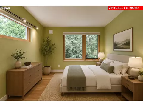 Bedroom - 2863 Friendly St, Eugene, OR 97405 photo 5 of 5