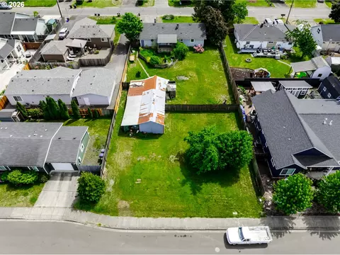 View/Area - 4076 North St, Springfield, OR 97478 photo 2 of 4