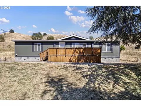 8367 N Umpqua Hwy, Roseburg, OR 97470