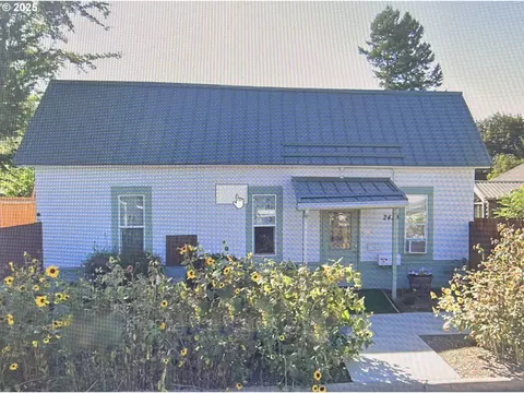 2419 7th St, Baker City, OR 97814