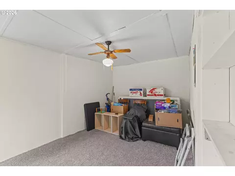 Bedroom - 94708 Parsonage Ln, Broadbent, OR 97414 photo 1 of 7
