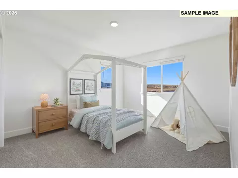 Bedroom - 925 E Maple Brook Ave, Hermiston, OR 97838 photo 7 of 7