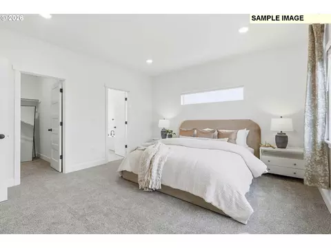 Bedroom - 925 E Maple Brook Ave, Hermiston, OR 97838 photo 2 of 7