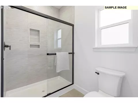 Bath - 925 E Maple Brook Ave, Hermiston, OR 97838 photo 3 of 5