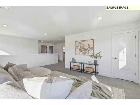 Entry Way - 925 E Maple Brook Ave, Hermiston, OR 97838 photo 1 of 1