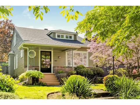 2213 SE Ladd Ave, Portland, OR 97214