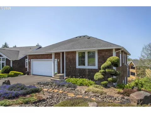 2165 Skyline Dr, Seaside, OR 97138