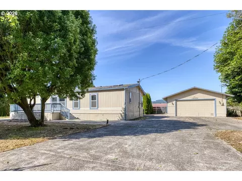 1655 Makinster Rd, Tillamook, OR 97141