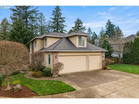 16707 SE Baldry St, Portland, OR 97236