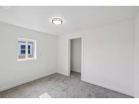 Bedroom - 336 28th Ave, Longview, WA 98632 photo 3 of 7
