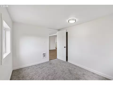 Bedroom - 336 28th Ave, Longview, WA 98632 photo 1 of 7