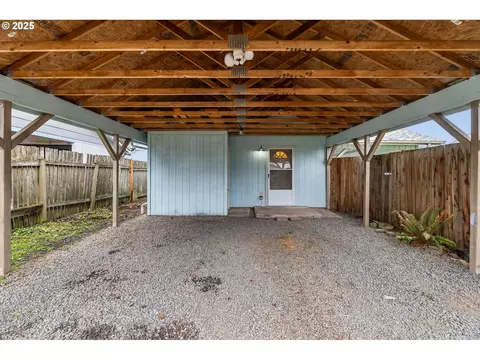 110 Hoyt Ave, Eugene, OR 97404