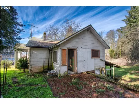 390 Juniper St, Kalama, WA 98625