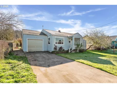 1238 N Elliott St, Coquille, OR 97423
