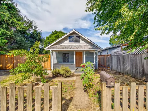 7011 SE 77th Ave, Portland, OR 97206