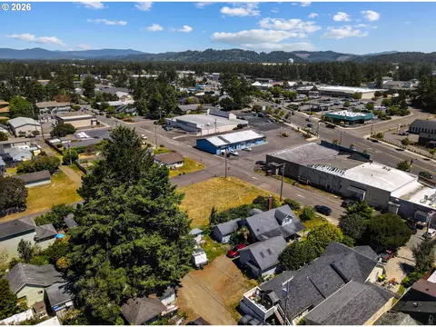 Maple, Florence, OR 97439 photo 15