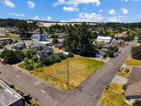 Maple, Florence, OR 97439 photo 14