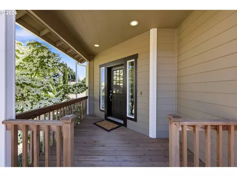 Exterior - 3104 SE Kingfisher Ave, Gresham, OR 97080 photo 3 of 10