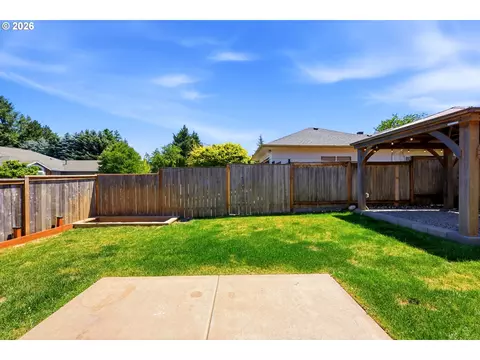 Exterior - 3104 SE Kingfisher Ave, Gresham, OR 97080 photo 4 of 10