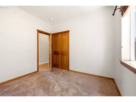 Bedroom - 3104 SE Kingfisher Ave, Gresham, OR 97080 photo 7 of 7