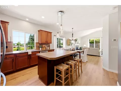 Kitchen - 3104 SE Kingfisher Ave, Gresham, OR 97080 photo 1 of 5