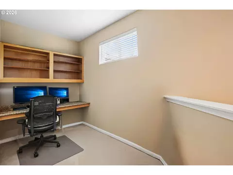 Other - 810 Springtree Ln, West Linn, OR 97068 photo 3 of 5