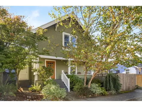 2426 NEmerson St, Portland, OR 97211
